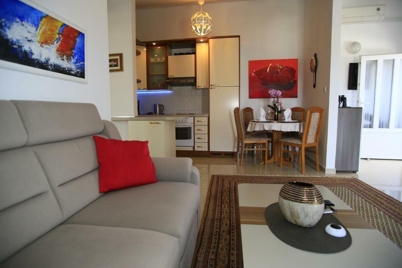 Apartment Panorama ポレッチ エクステリア 写真